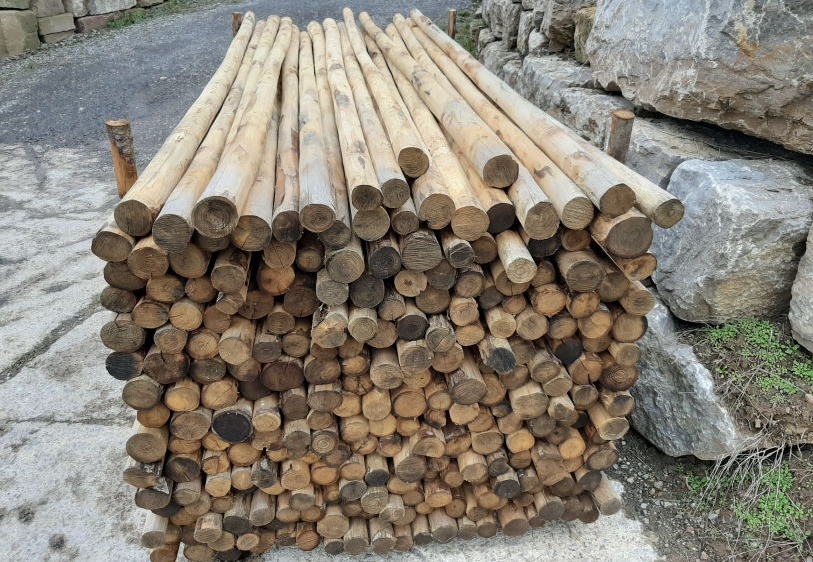 Kastanienholz kaufen, Holzstangen natur ausKastanie